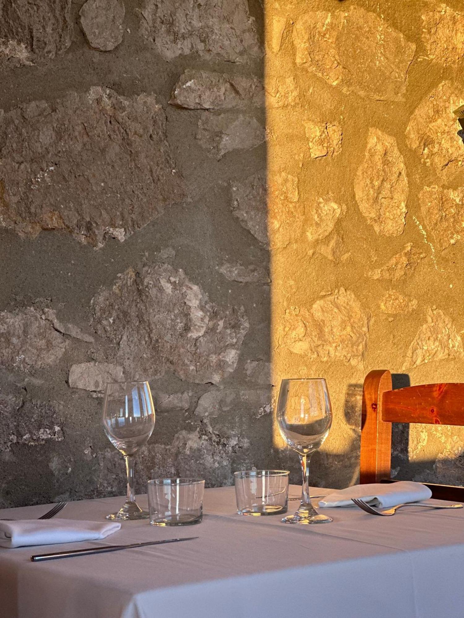 ホテル Santuari Mare De Deu Del Mont Restaurant-Hostatgeria Beuda エクステリア 写真